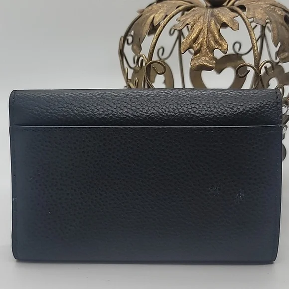 COACH Essential Medium Flap Wallet in Pebbled Leather LIKE NEW retail $1… - Picture 2 of 11